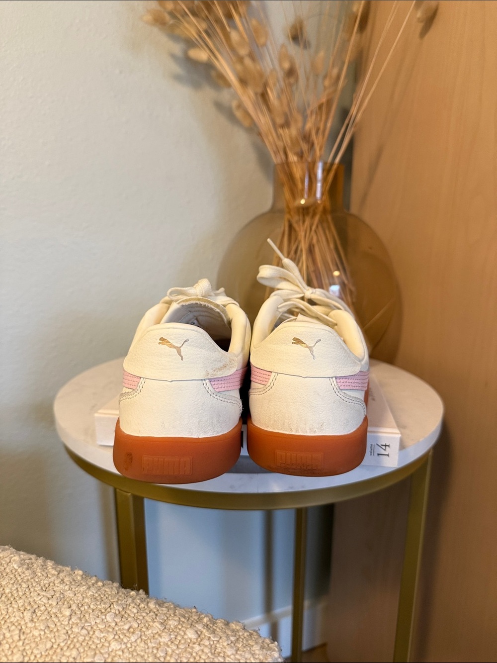 Puma Cream and Pink Sneakers with Gum Sole Size 8 - Picture 4 of 6